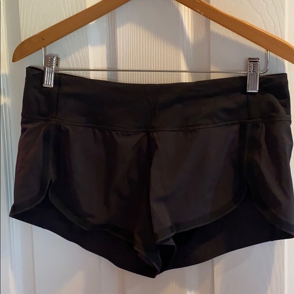 lululemon athletica Pants - Lululemon shorts size 8.